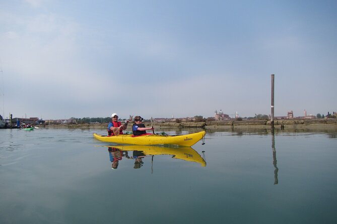 2 Hour Venice Canal Kayak Tour - Premium experience by day - What to Expect From the Guide: Safety and Venice Context