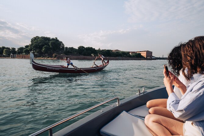 2 Hours Private Boat Tour in the Lagoon at Sunset with Aperitif - Punta Sabbioni meeting point: plan for a dock farther out