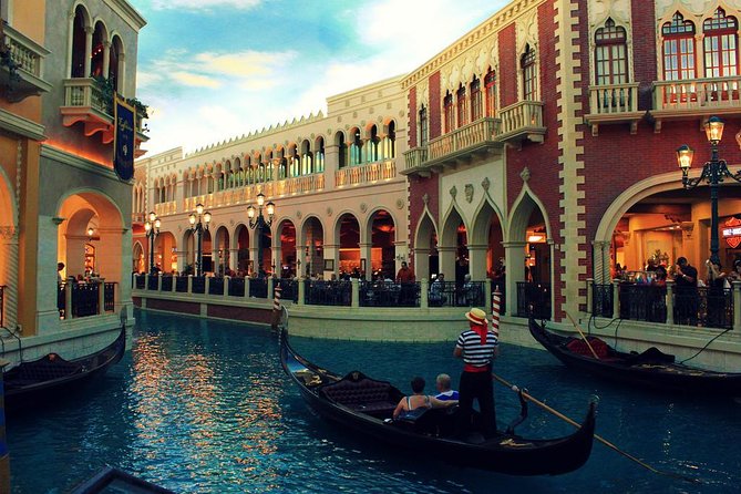 3 Hours Venice walking tour - Rialto Bridge: the oldest crossing and the bridge mindset