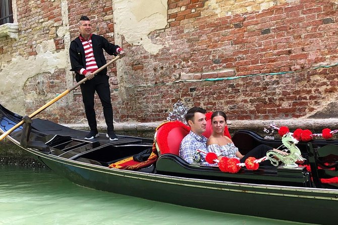 30-min Private Gondola Ride for up to 5 people - Value and price: when $177.52 makes sense