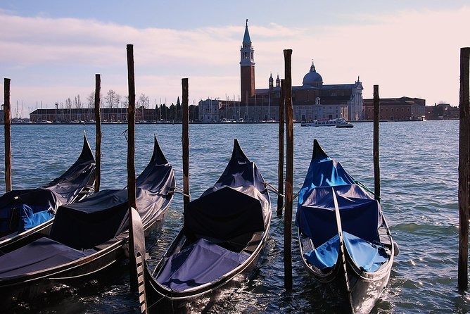 45-Minute or 1-hour Private Gondola Ride from Rialto - Why a Rialto Private Gondola Works Better Than You’d Think