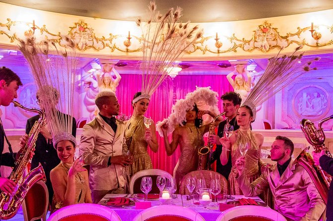 Avanspettacolo: Cabaret Dinner Show in Venice - The Evening Schedule: Welcome Cocktail to Grand Show Magic