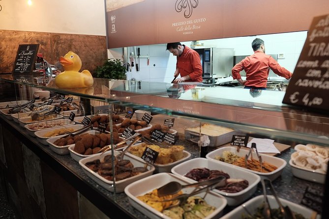 Bacaro Tour Unblended: A Pure Venice Foodie Experience - Bacari Tour Unblended: What You Learn Before You Eat