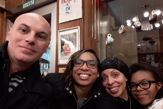 Bacaro Tour : Walk, eat and drink in Venice - Stop 1: The City of Venice and How the Guide Makes It Feel Smaller