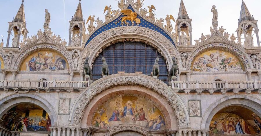 Basilica and Doge's Palace tour with Lunch & Murano - St. Mark’s Basilica: mosaics, terrace views, and fast entry