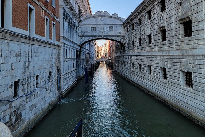 Best Of Venice: Saint Mark's Basilica, Doges Palace with Guide and Gondola Ride - The Gondola Ride: 30 Minutes of Canals, With Shared-Boat Reality