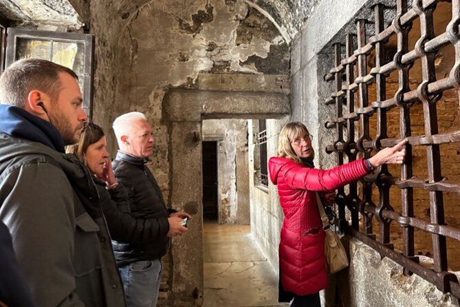 Best Of Venice: Saint Mark's Basilica, Doges Palace with Guide and Gondola Ride - Doge’s Palace Under the Venetian Republic: Crime, Courts, and Art in One Flow