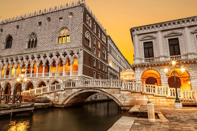 Carnival Treasure Hunt & Mask Painting Workshop - Starting in Venice: your first clue and why being on time matters