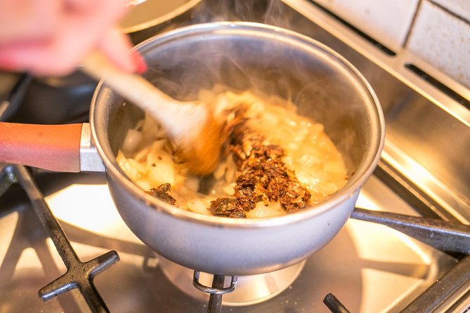 Cesarine: Home Cooking Class and Meal with a Local in Venice - Starter to Main: How the Course Flow Keeps You Cooking (Not Waiting)