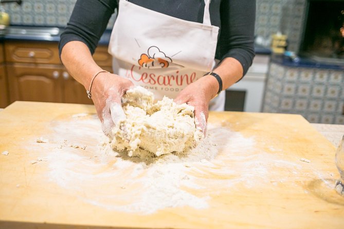 Cesarine: Small Group Pizza and Tiramisu Class in Venice - How the Cesarine Experience Feels in a Real Venice Apartment