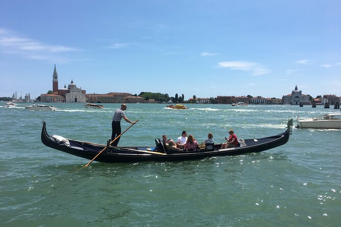 Charming Gondola Ride on the Grand Canal & Gondola Gallery™ - Peggy Guggenheim Collection from the water