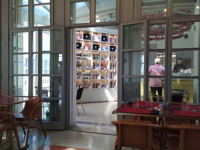 Chill coffee or meal break at illy Caffè in St.Mark's Square - Key things to know before you go