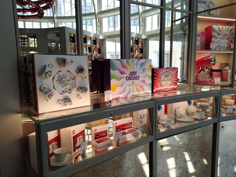 Chill coffee or meal break at illy Caffè in St.Mark's Square - Who this break is best for