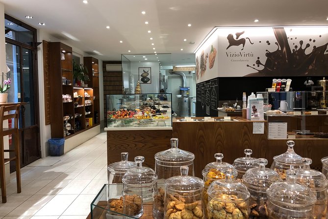 Chocolate Tasting in Venice - Finding VizioVirtù on Calle del Forner (and Not Stressing It)