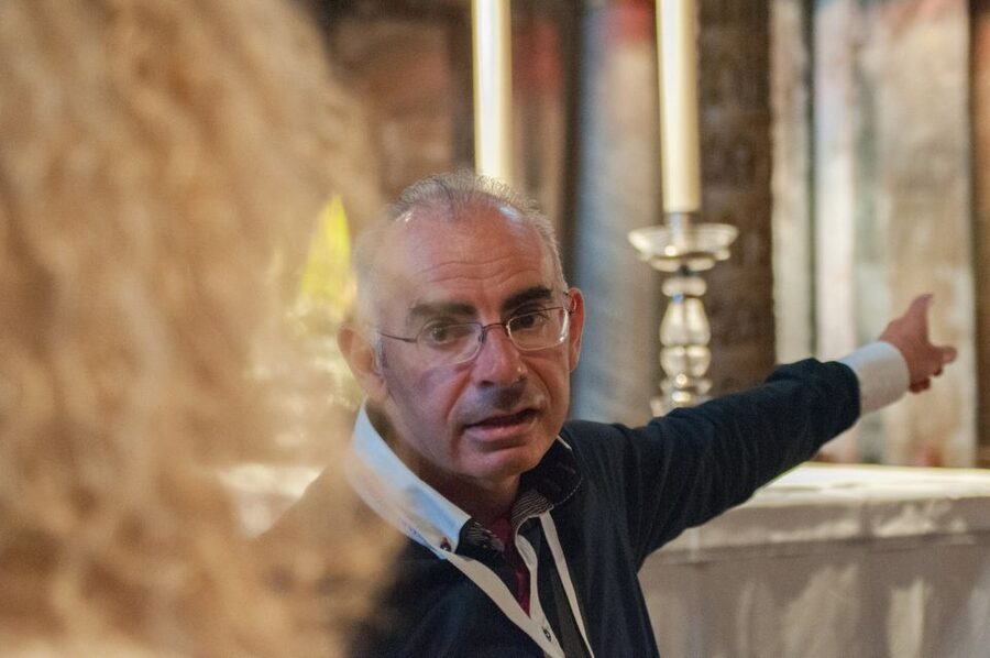 Classic Venice: 2-Hour Walking Tour with Basilica Entry - Why the “private group” format matters in Venice