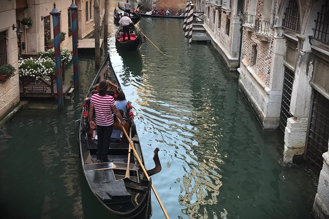 Classic Venice: Doge's Palace, St. Mark's Basilica & Terrace - Doge’s Palace (1 hour 15 minutes): power rooms and a darker passage