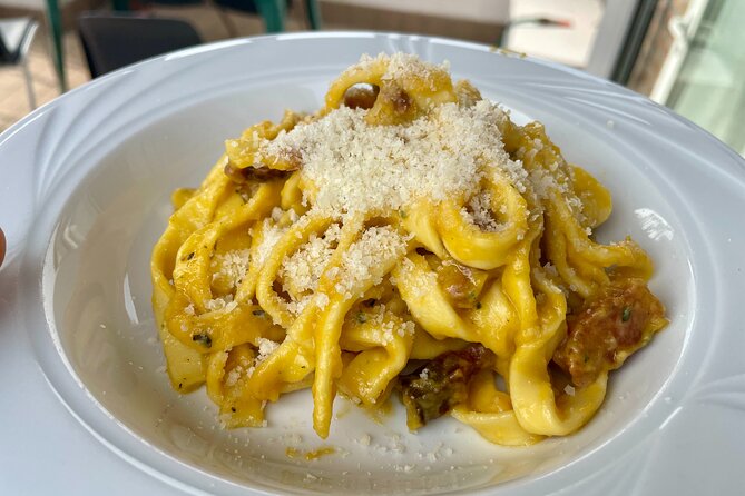 Cooking Class with Chef Francesco and Live Music in Venice - Chef Francesco’s Home Kitchen: Why This Feels Different in Venice