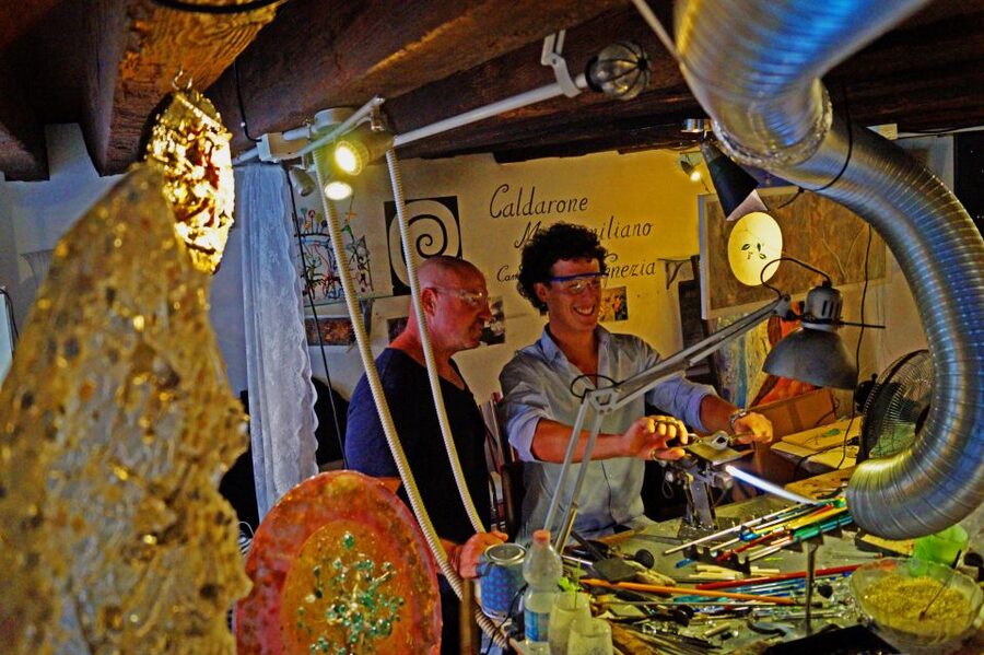 Create Your Glass Artwork: Private Lesson With Local Artisan - Who This Glass Lesson Suits Best