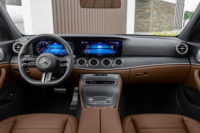 Departure from Piazzale Roma to Venice Airport VCE by Sedan - The Car Experience: Mercedes E Class Comfort, But Expect the Right Type