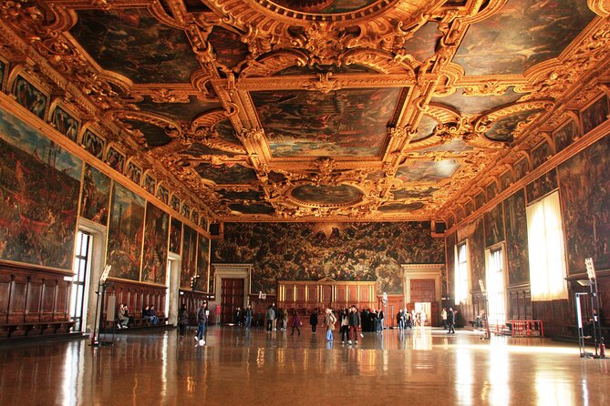 Doge's Palace small group or private tour with a local guide - Key things to know before you go