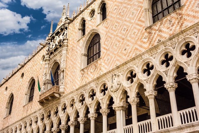 Doge's Palace small group or private tour with a local guide - Inside Doge’s Palace: courtyard details and the palace “personality”