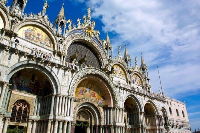 Doge's Palace & St. Mark's Basilica Tour - Doge’s Palace: Venetian Gothic as a seat of power