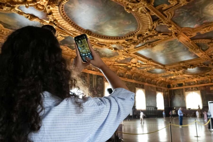 Doge's Palace, St. Mark's & Gondola Ride with Options - Should you book this Doge’s Palace and gondola experience?