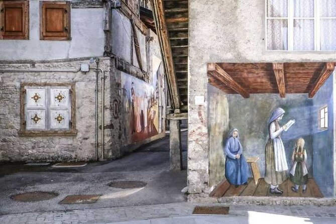 Dolomites Day Trip from Venice & Treviso: Top & Hidden Gems - Cortina d’Ampezzo: The Dolomites Town Moment on Corso Italia