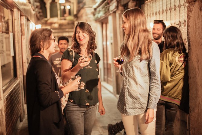 Drinks & Bites in Venice Private Tour - How the drinks-and-bites stops actually play out (and why bar count can vary)