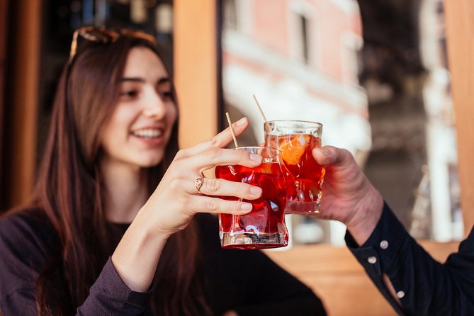 Drinks & Bites in Venice Private Tour - Nightlife context: what to notice as you walk