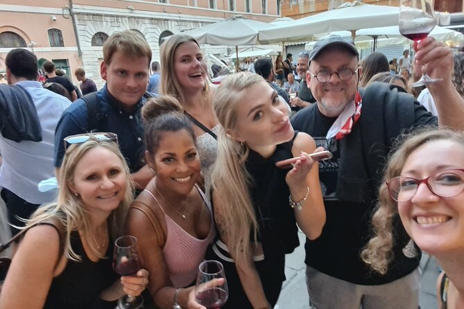 Eat, Drink and Repeat: Wine and Food Tasting Tour in Venice - Group size and timing: plan your evening like a local