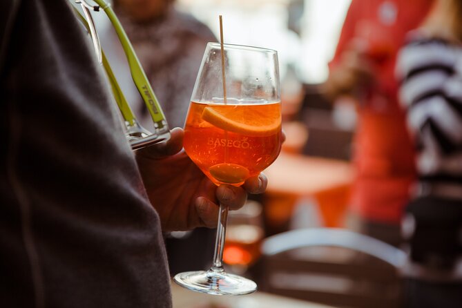 Eat like a Local: Venice Cicchetti and Wine Tasting Evening Tour - Stop 5: Al Vecio Marangon and Traditional Pasta With Wine