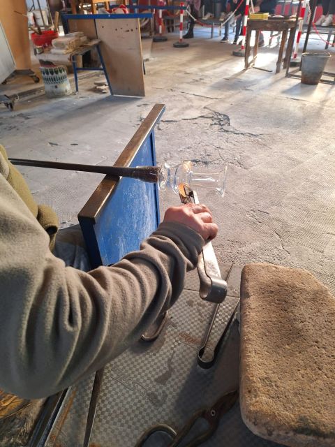 Ellegi Murano Glass: The Art of Tradition - The meet point: go to the courtyard, not the street