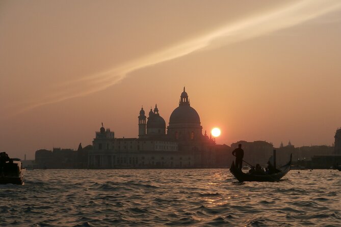 Enchanting Venice: Private Gondola Experience - Gondolier Communication: What You Should Expect Without On-Board Commentary