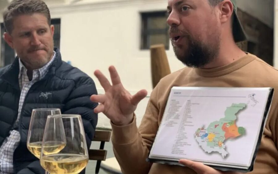 Evening in Venice with a local: food and wine tasting tour - Venice After Dark, with a Local Food Guide