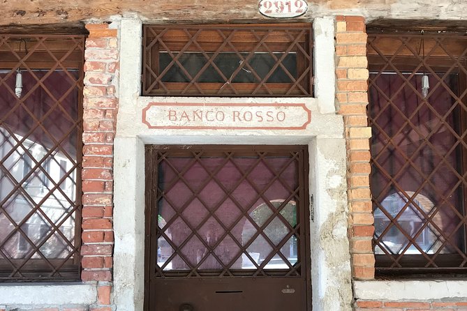 Exclusive Private Venice Jewish Ghetto Tour - Food and rest: Jewish cake and a glass of local wine
