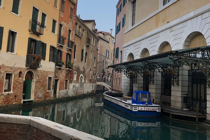 Exclusive Venice & Murano (4hrs ) private and Customizable tour - Murano by private boat: glass time, with one honest watch-out