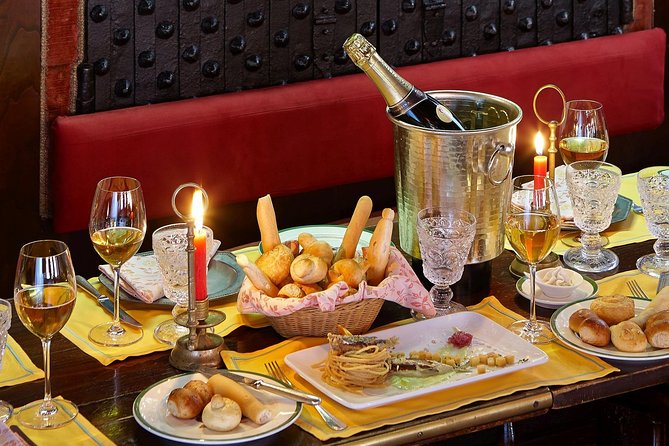 Four-course Food & Wine Pairing Elegant Dinner in Venice - The exterior sightseeing part near St Mark’s Square