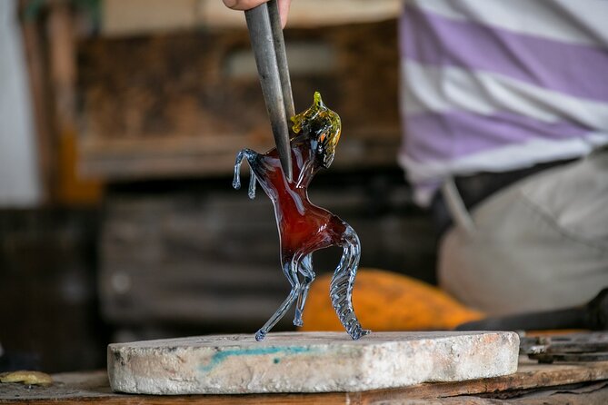 from Venice: Murano and Burano afternoon tour - Burano’s one-hour free time: lace, color, and the best strolling radius