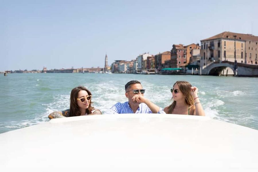 From Venice: Murano and Burano Half-Day Island Tour by Boat - Getting to the islands: meeting points and the boat rhythm