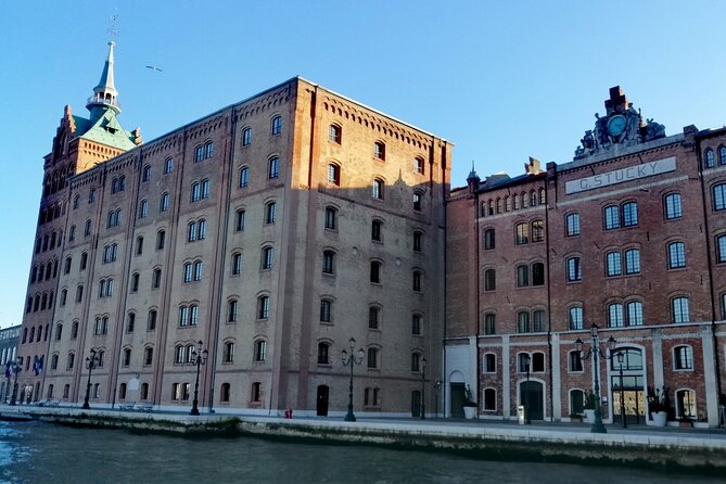 Giudecca Island Discovery Tour - Meeting at Zattere and the Giudecca Water Bus Reality Check