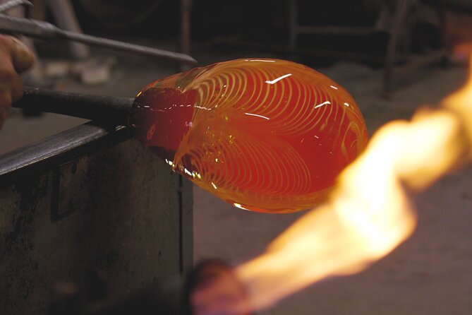 Glass Blowing Experience with Glass Master - The glass you make stays behind: why that matters for your decision