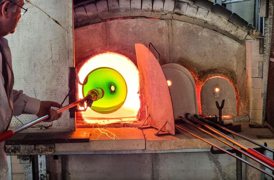 Glass Blowing Show Visit Murano Glass Factory & Showroom OMG - How the languages work on-site