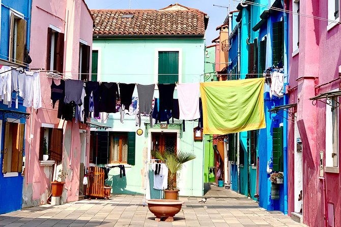 Grand Canal Boat Private Tour: Murano and Burano 4 hrs - Price and Value: What $989 Buys for Up to 6 People
