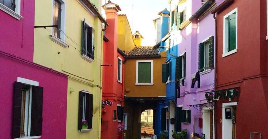 Guided Tour of Burano Island - Why a Burano-only tour beats a stop on the way