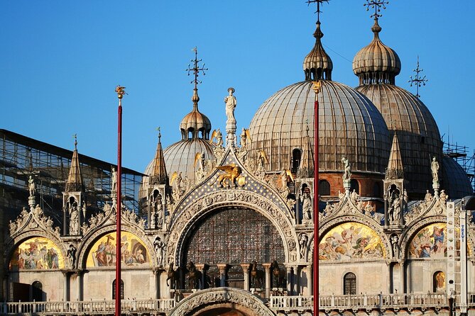 Guided Tour of St. Mark Basilica with Terrace and Museum Access - Guides, Radios, and Group Size: How the Tour Feels
