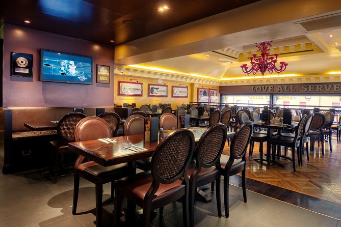 Hard Rock Cafe Venice with Set Lunch or Dinner - Service Style in a Small Group: Why It Can Feel Personal