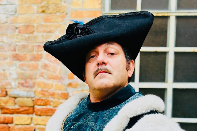 Historical Journey and Dress up Experience in Venetian Carnival - What to expect on the day: timing, pace, and group size