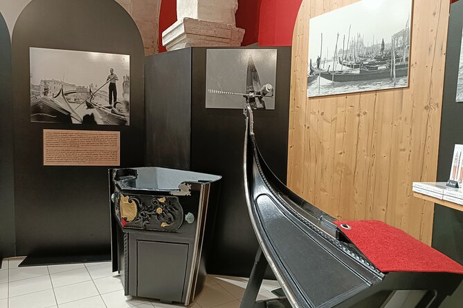 History Gallery: Venice in the Past 3D Experience - Your 3D wooden gondola puzzle: a souvenir that lasts
