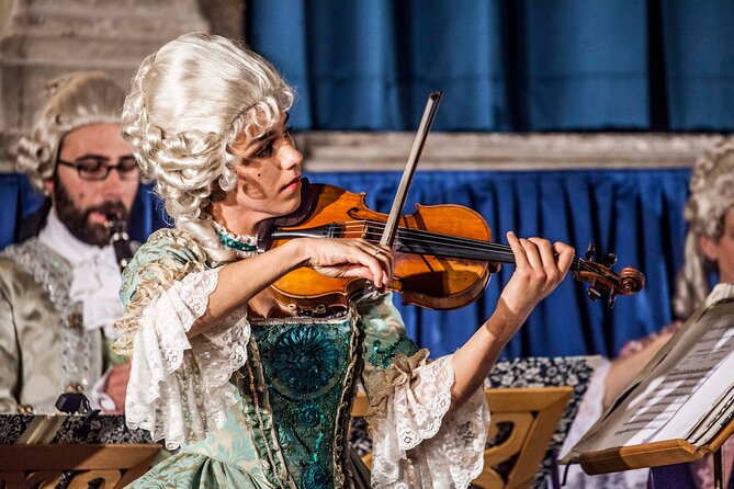 I Musici Veneziani Concert: Vivaldi Four Seasons - The performance style: costumes, string energy, and opera soloists